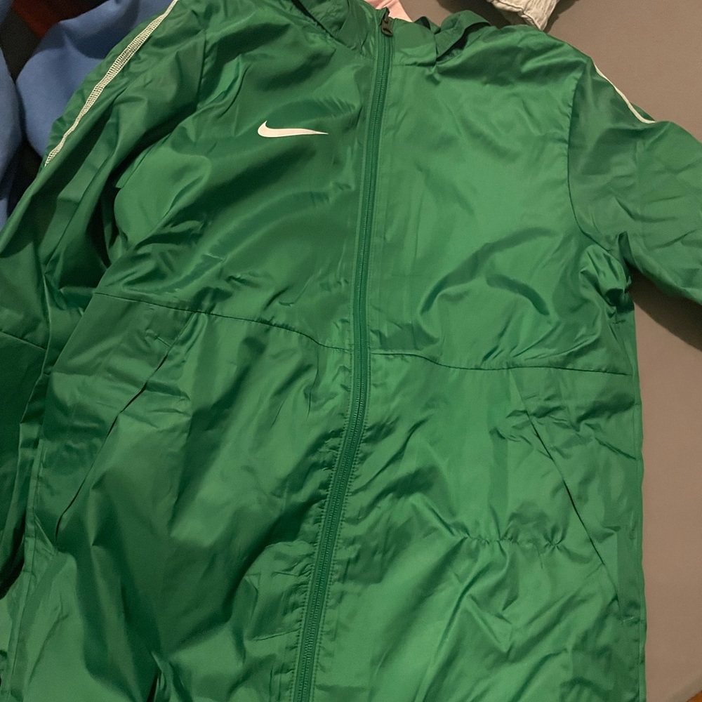 nike windbreaker